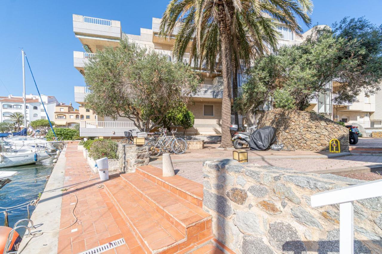 Ref 403 * Empuriabrava