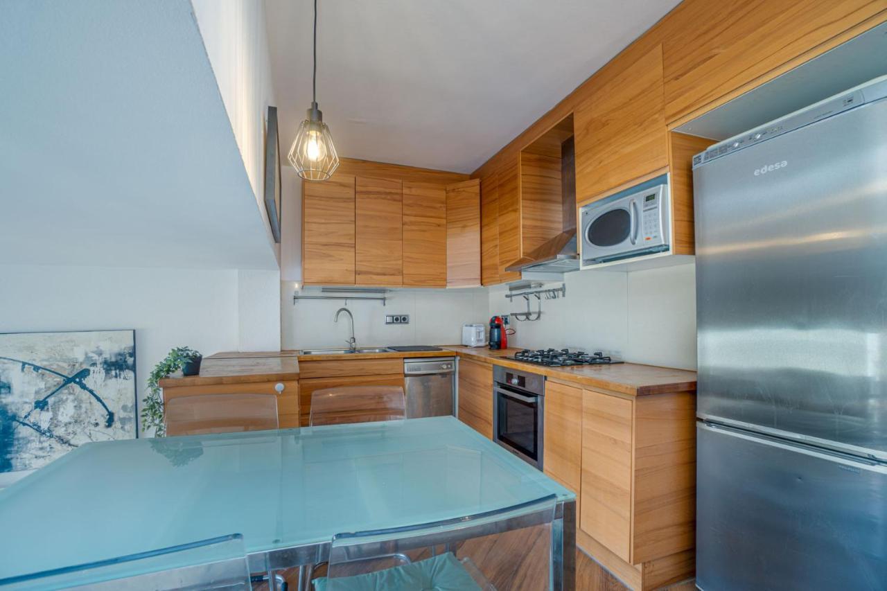 Apartment Ref 403 *