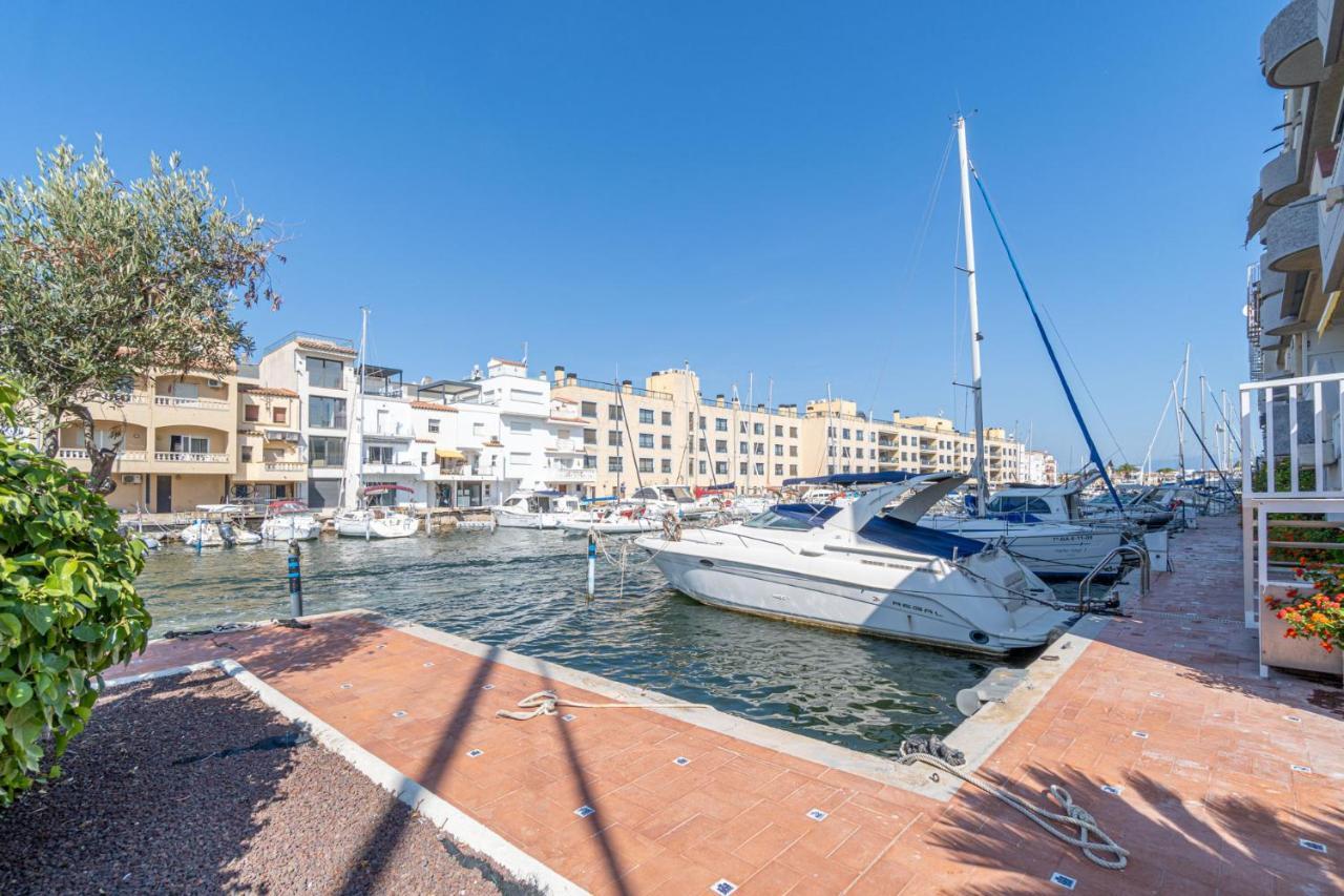 Ref 403 * Empuriabrava
