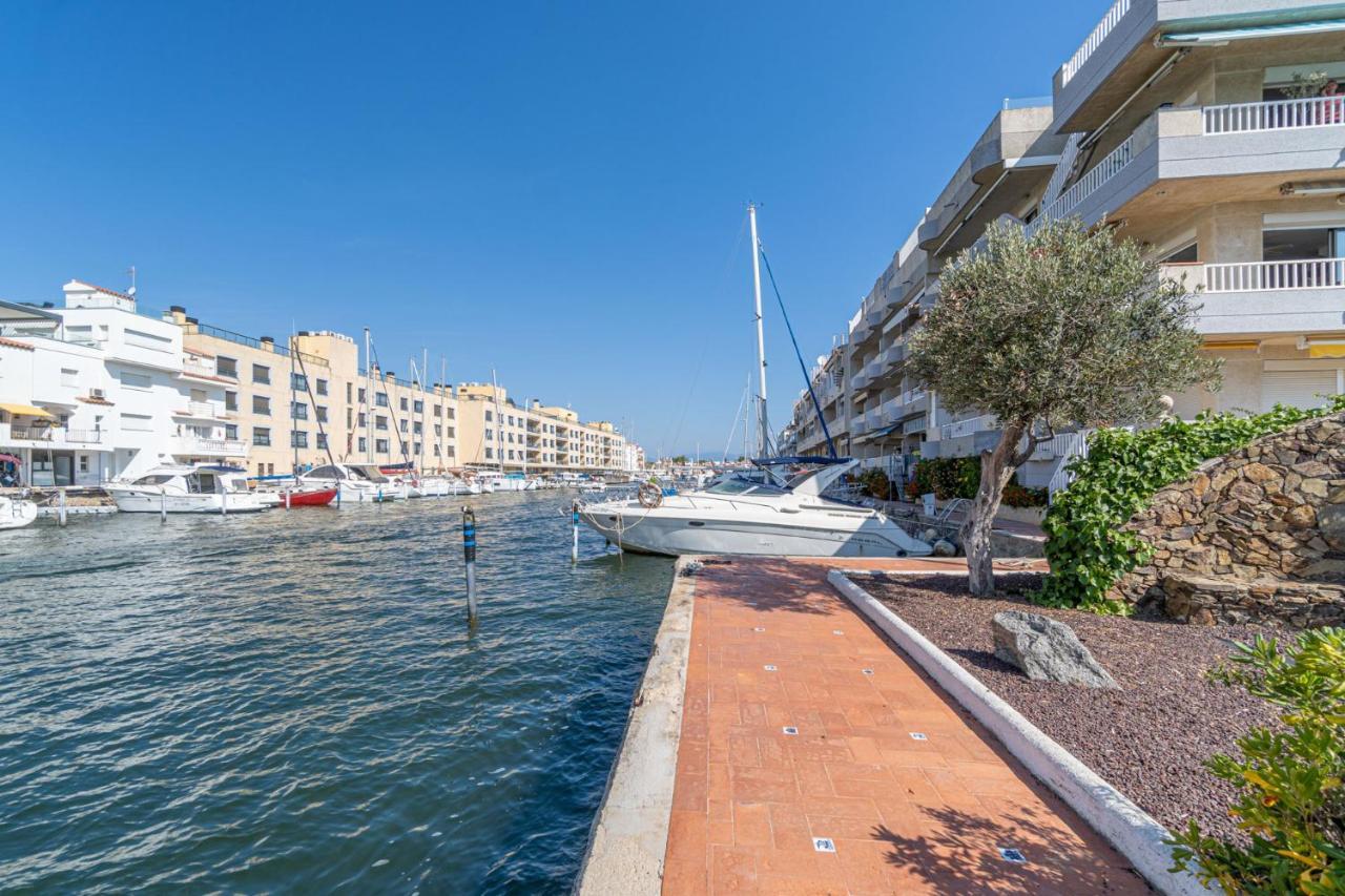 Ref 403 * Empuriabrava